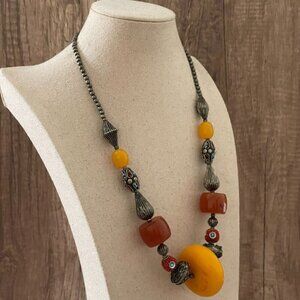 Vintage Simulated Amber and Bakelite Novelty Bead Statement Necklace 26"